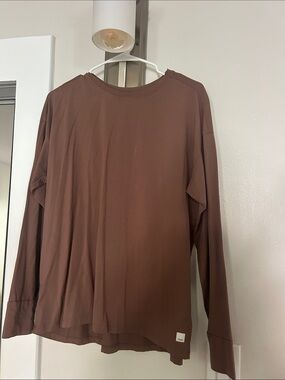 Vuori Long Sleeve Relaxed Tee in Chocolate Brown